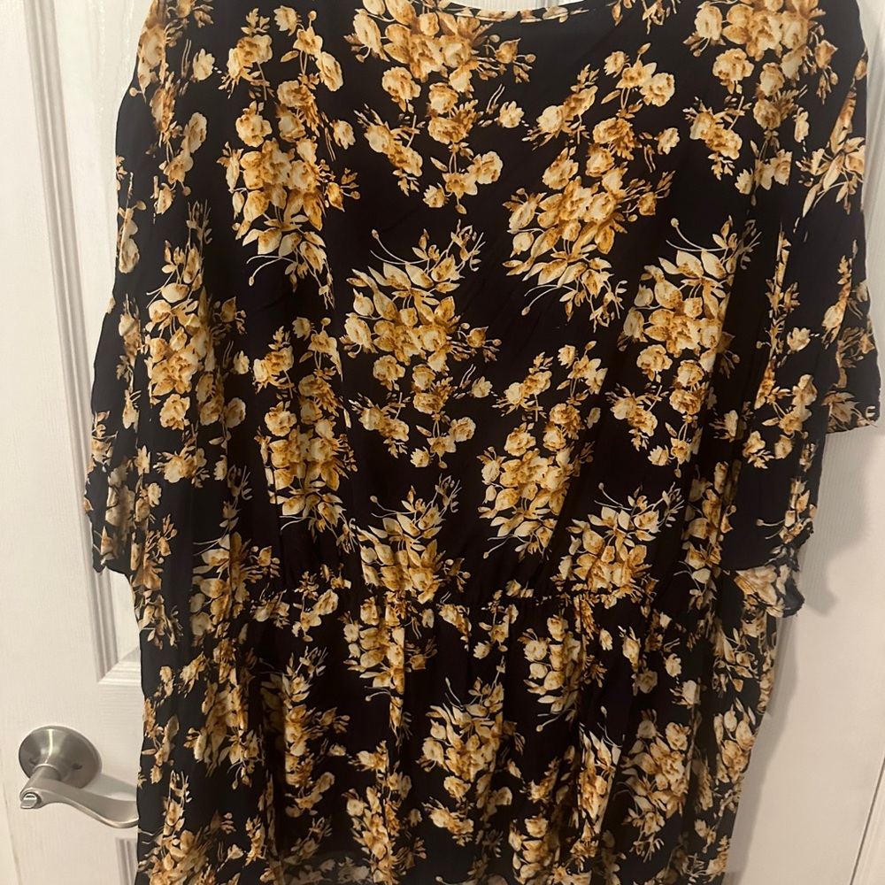 BloomChic Navy and Yellow Floral Blouse - Picture 5 of 5